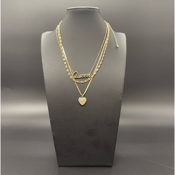 other | Jewelry | Set Of 3 Gold Necklaces Sparking Heart Charm And ...